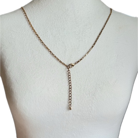 🍂 18” Gold Tone Leaf with Rhinestones Pendant and Charms Necklace - Picture 6 of 9